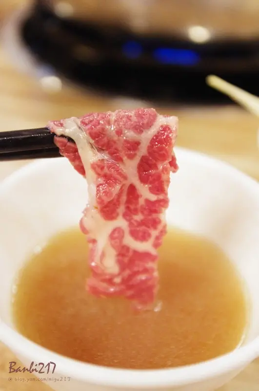 高雄牛老大涮牛肉 好新鮮的溫體牛肉火鍋(台北承德店)