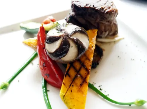 台中 宇宙天堂　獨享隱藏版牛排!!歐式莊園用餐記!!