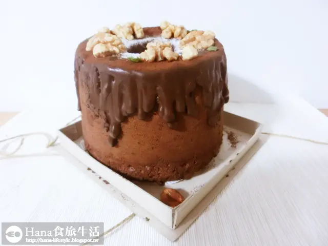 
【台北中山】時常在這裡 | 6吋堅果巧克力戚風 焦香奶油塩味磅蛋糕 日式樸實生活設計風格 巷弄療癒手作甜點店
