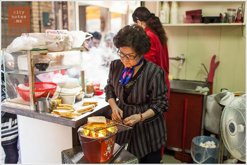 台南慢活日記●台南武廟碳烤土司