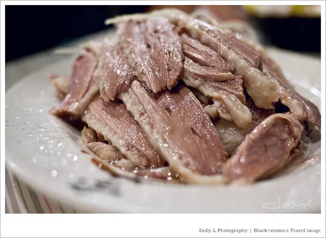 桃園│南平鵝肉專賣店‧水嫩嫩的鵝肉！JUICY～