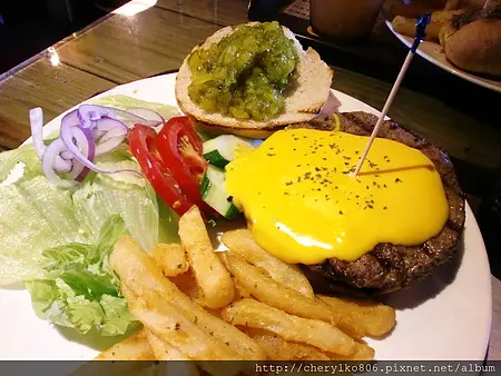 【新北】有海景的美式餐廳--買堡My Burger