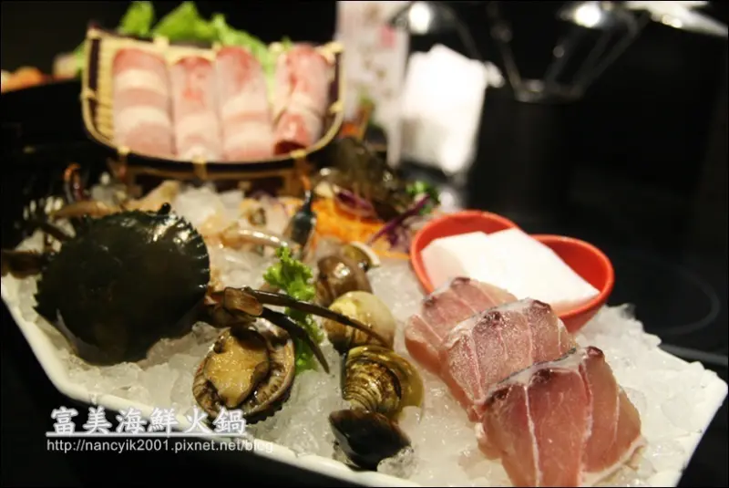宜蘭。羅東夜市｜不同於一般火鍋店｜海鮮尚青【富美海鮮火鍋】