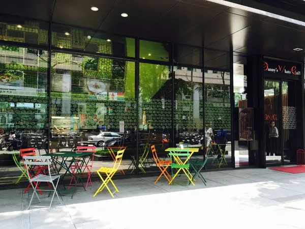 食記 ► 台北 內湖區 ◄ Dannys Whats Green ✔ 捷運沿線美食：捷運西湖站 x 牛排教父的美味不只是牛排 輕食現拌沙拉是炎夏首選阿!!!!