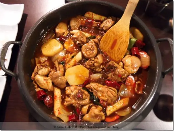 ▋〈食記〉國父紀念館站。紅通通。韓味鍋物。一解韓味相思 ▋