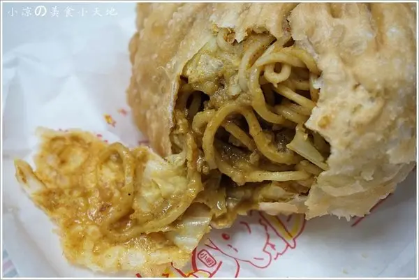 『台中。南區』大飽包║銅板美食。比拳頭還要大的炸包子..旅行應援團&非凡大探索爭相報導(2014/05/20上奇摩首頁)