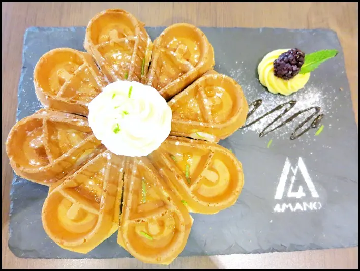 忠孝新生站美食：4MANO咖啡～香Q麻糬鬆餅配世界盃咖啡大師手藝