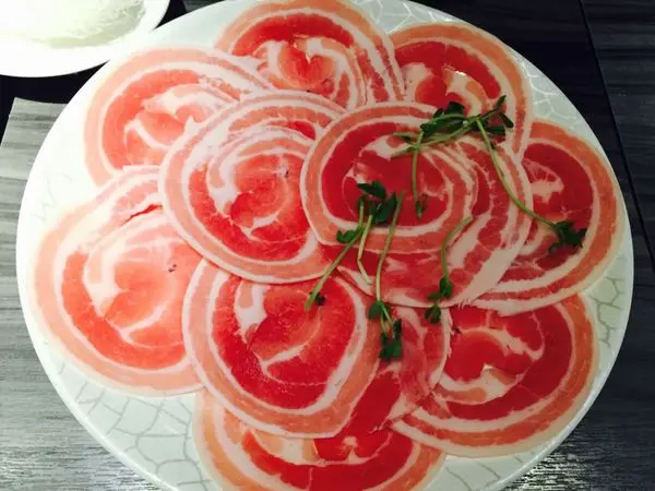 *台北中山*好食多涮涮屋，點肉盤還免費送一盤肉，完全是肉食鬼的天堂呀~~