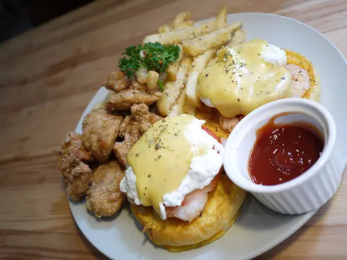 有超萌小貓當店長的Toast Chat寵物餐廳