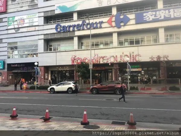台北大直美食 美麗華旁 台灣老街復古風格 大食代food republic餐廳 美食推薦