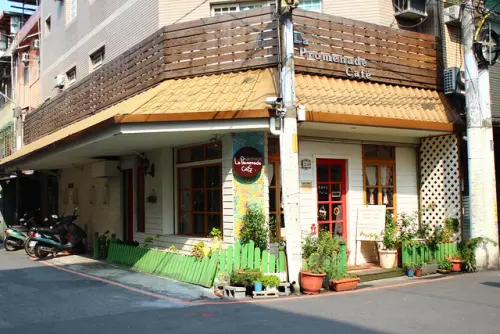 [中壢] 散步咖啡～la Promenade Cafe，讓心情也出來走走。