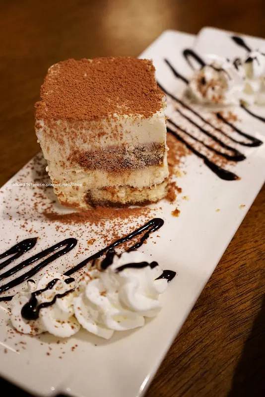 【台中北區】DOUZI 城市豆子 - 忠太西站.世界咖啡旅行.提拉米蘇.啡橙勿擾滿推薦