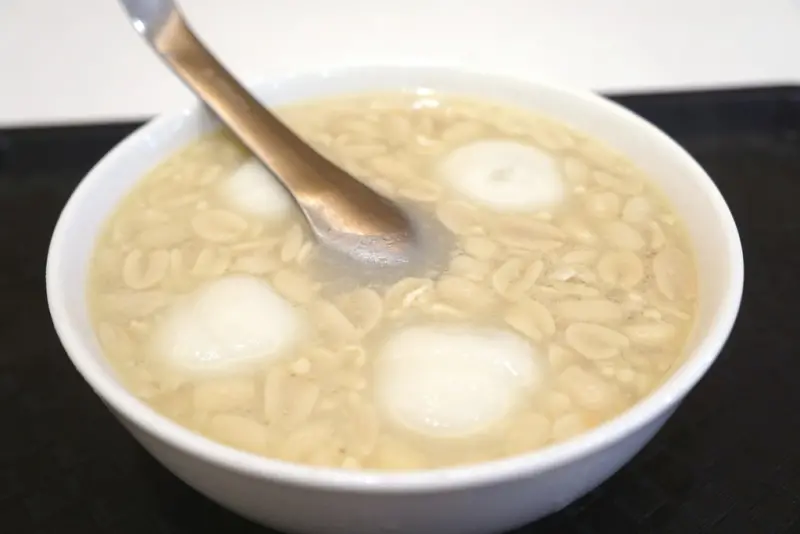 (N訪)不只有超大份的刨冰 也有不錯喝的熱甜湯-大方冰品(信義總店)@捷運永春站@信義路六段