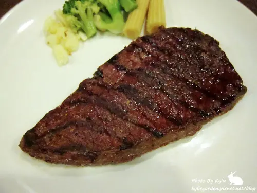 [美味人生] --- 新竹縣新竹市，牛肉王子美式大牛排