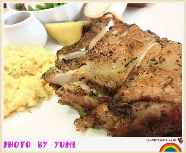 【台南食記-東區】台南成大18巷輕食♥Relax的一天@塗鴉空間書店 Picturesque              