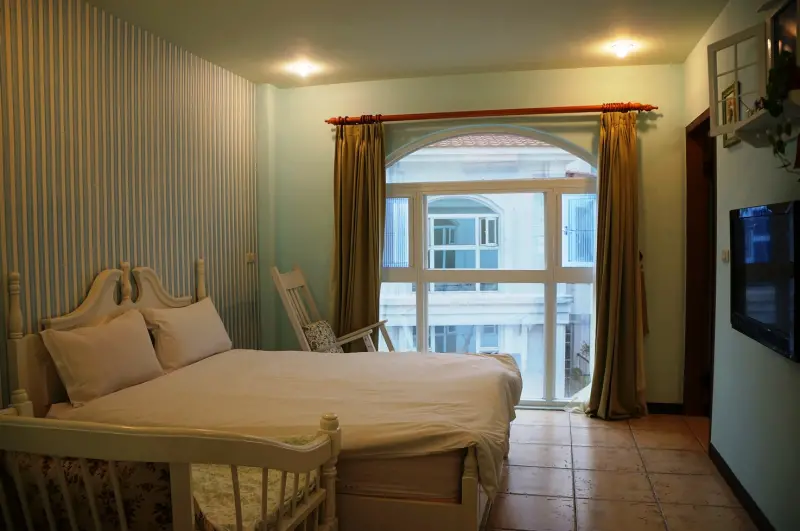 花蓮市區民宿推薦-好大的2 1房＂馬略卡‧天空＂