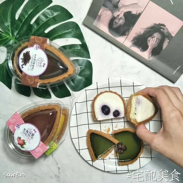 遇fun胃_依蕾特||宅配美食||台南伴手禮推薦||台南必吃美食 一定要來一盒時尚的花瓣乳酪塔 搭配甜而不膩的依蕾特布丁