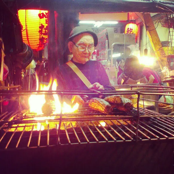 師大夜市阿公烤玉米