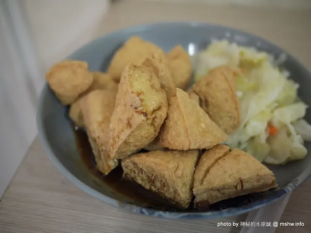 比方塊版還要大的臭豆腐,但口感就沒那麼好了 ~ 台北內湖737巷美食街