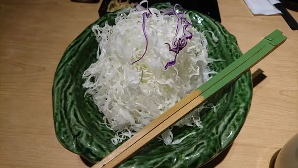 【台中】好吃、酥脆不油膩的豬排飯，各種小菜可續，考試前一定要來吃的『勝博殿 さぼてん 日式豬排』