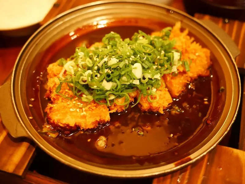 【美食】台中東區。勝博殿さぼてん.とんかつ@ 日本廣島牡蠣定食/炸牡蠣/新時代購物中心3F/炸豬排定食/日式定食套餐/腰內豬排