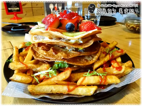 ∥台北內湖∥Aqua Kiss 水吻2(Surfer店)(愛評體驗團).海島風格中的澎派創意料理,招牌冰沙好實在完全征服我心*西湖