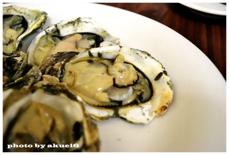 【食】台中北區。蠔愛癡岩烤生蠔小屋