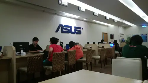 皇家俱樂部! 一個使客人自我感覺良好的好品牌 ~ 台中西區