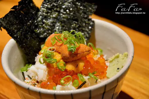 
微風建一食堂 。 料好實在 新鮮看的到也吃的到
