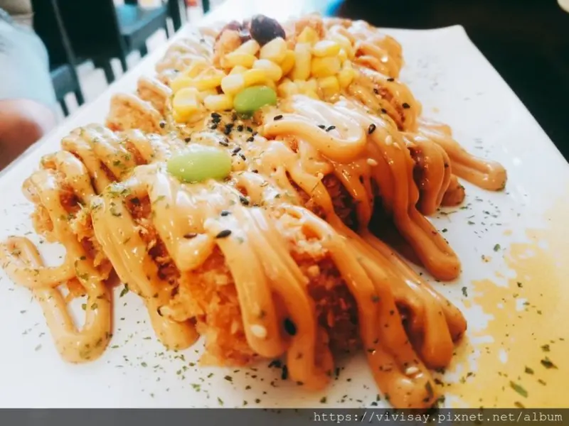 食記 新北永和 終於吃到啦！！ 一天只賣四小時的阿倫蛋包飯