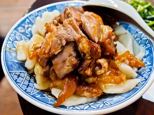 『不吃腿庫非好漢』『不吃疙瘩真遺憾』永和  台南豬公碗