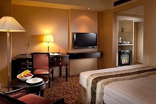 來去住一晚...  華王飯店