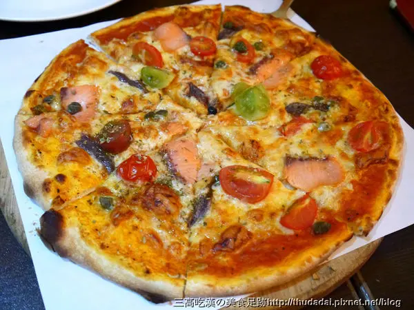 [小囧食記] 竹北－Bon Appetit義式餐廳 (Pizza和手工麵包還不錯) 