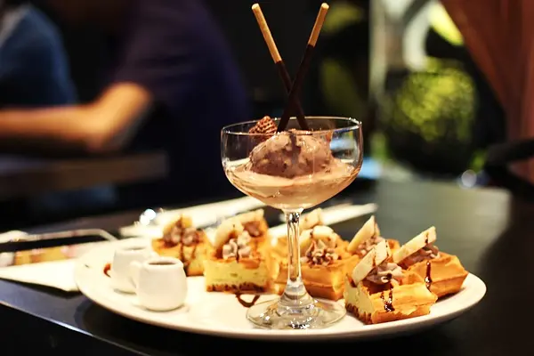 [食記] 我跟小豬的午茶約會♥STAGE Café by LIGHT HOUSE  