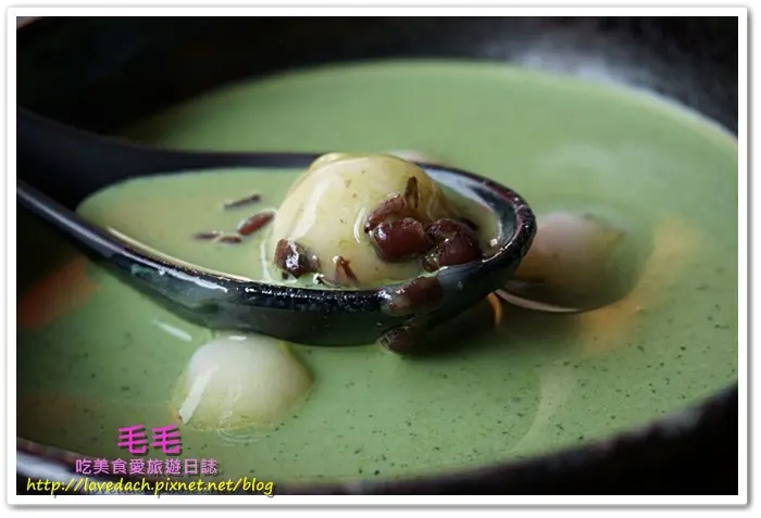 食記。【高雄。御前上茶】散步到旗津，平價又好吃的手作抹茶專賣店 | 白玉抹茶那堤 | 抹茶聖代