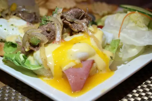  【台中早午餐】All Lovely Food Cafe(小倫敦)-班尼迪克蛋爆漿軍團的進擊--踢小米食記