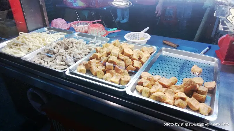 【食記】略薄雞肉與偏甜脆皮 ~ 台中南區忠孝夜市