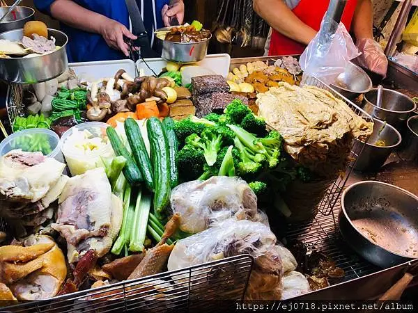 |美食|台北大安 紅花麻辣鹽水雞/臨江夜市/通化街夜市/必吃美食小吃/超人氣排隊美食/木曜4超玩