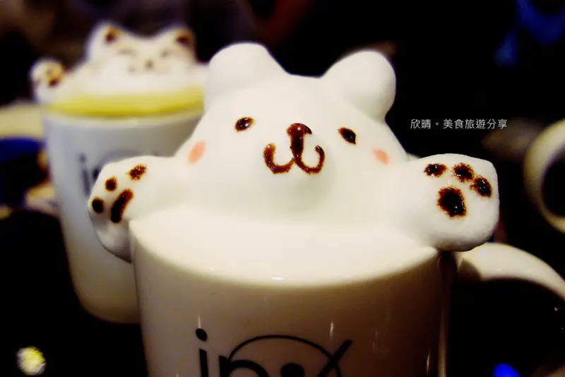|萬華區下午茶|in%cafe+百元可愛立體拉花+西門町+用餐聚會