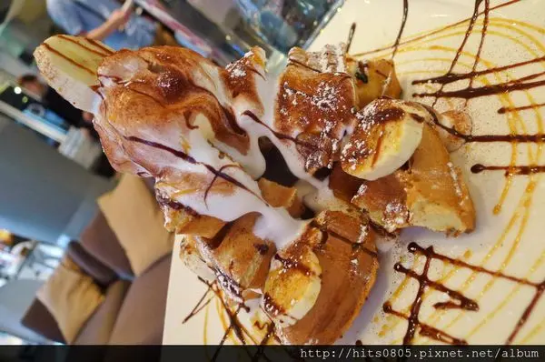 體驗-藝人超推.魅力無法擋的in％ HAIR&CAFE!!        
      