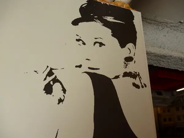 我與奧黛麗赫本相遇在登打士街----淡水登士街美式主題餐廳