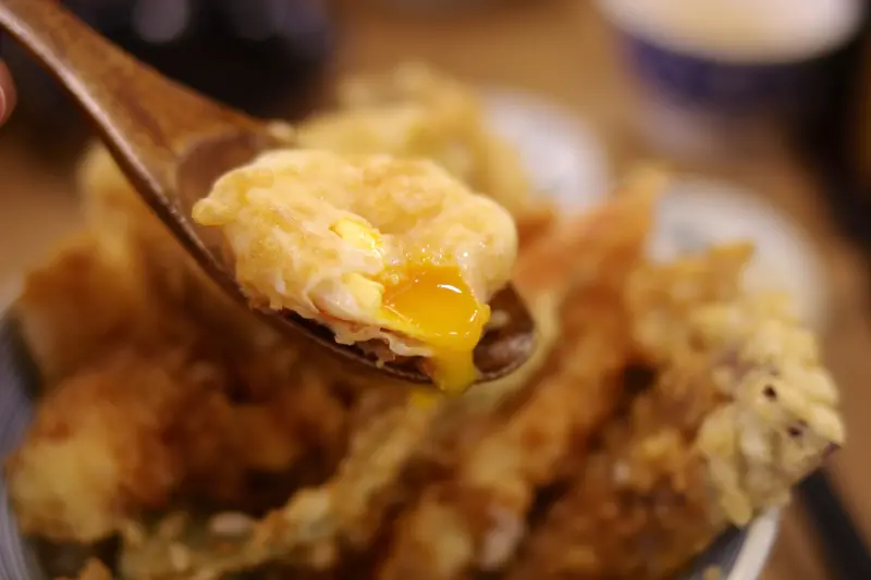 台北東區美食~天吉屋日式天丼專賣店~等了一小時,終於吃到日本來的天婦羅丼飯