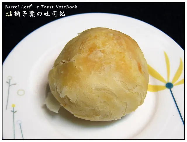 【烘焙點心】新北市永和區│漢坊餅藝 (近福和橋)．金沙小月．純綠豆椪 -- 不乾膩的中式點心