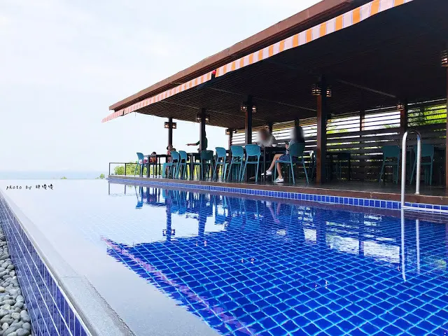 【離島 小琉球】5大2小1幼童,兩天一夜親子遊行程、交通、住宿、景點、美食,通通在這裡,南洋渡假海景莊園/三姊早餐店/蛤板灣/白燈塔/老鼠岩/蟹老闆專業浮潛/花瓶岩/Junkies打氣吧-琉心站/龍蝦