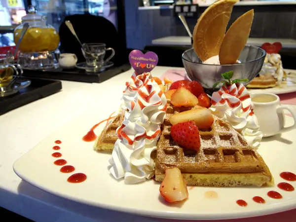  口碑券16【大安】 IOU Cafe。觀音拿鐵奶蓋X雙色珍珠。視覺兼味覺的饗宴