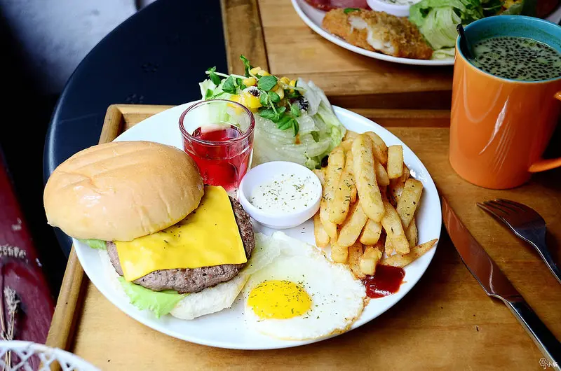 【板橋。豚】eating中和環球中山路，近板橋的老宅早午餐(附菜單、營業時間等資訊)