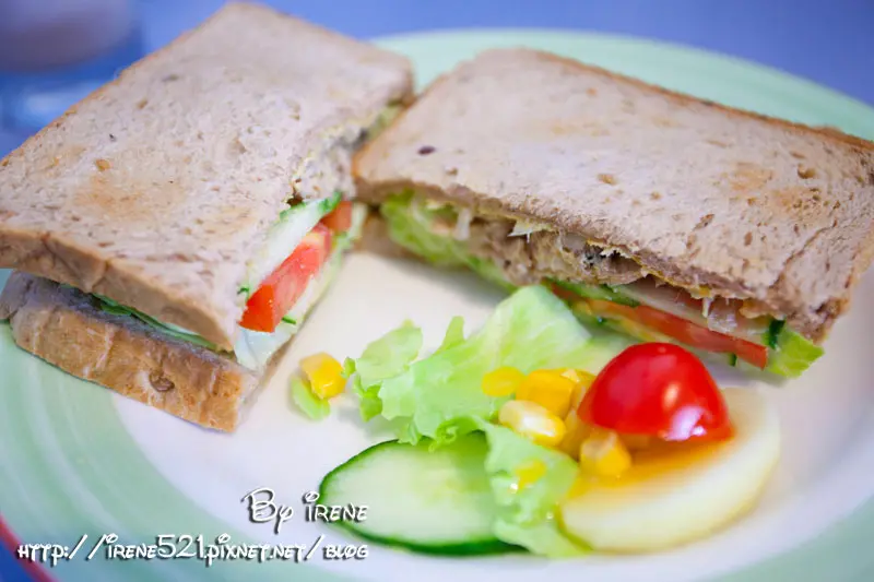 【台東市】不僅養生照顧健康，更用熱情溫暖人心．藍色日出