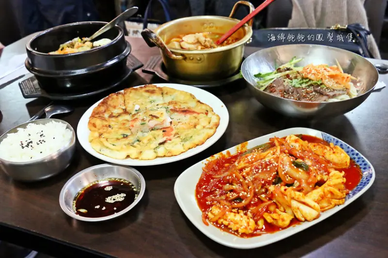韓堂-韓國小吃｜汐止韓式料理推薦，石鍋拌飯、豆腐泡菜鍋、辣炒花枝，菜單價位、Uber Eats
