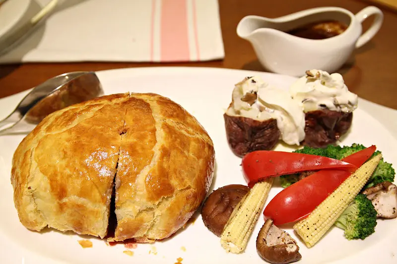 ［信義區］：鎮店之寶威靈頓牛排☆雪飛詩歐廚（Shaffers Kitchen）