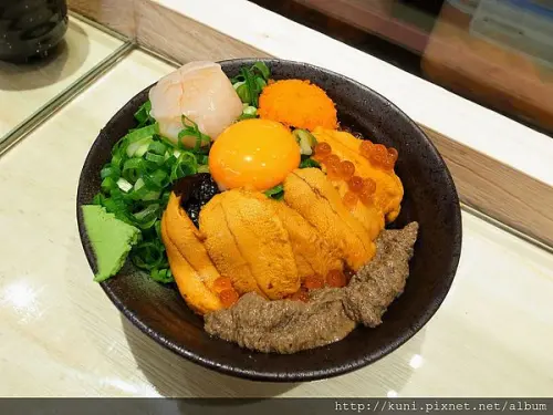 GRD3日誌---28032014 金泰日式餐坊中崙店：海膽鱈場蟹膏蓋飯